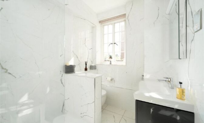 Swan Court, Chelsea Manor Street, Chelsea