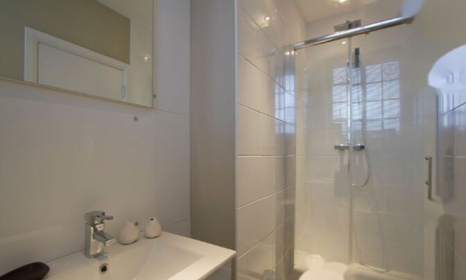 Meriden Court, Chelsea Manor Street