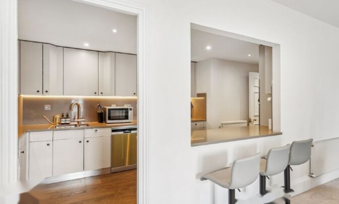 Carlyle Court, Chelsea Harbour