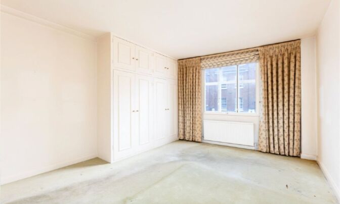 Paultons House, Paultons Square