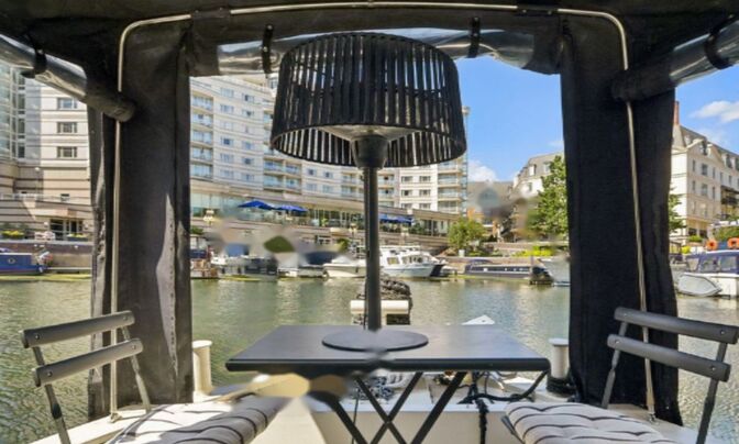 Chelsea Crescent, Chelsea Harbour