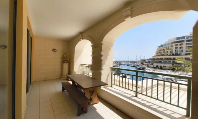 Portomaso Sliema Apartment