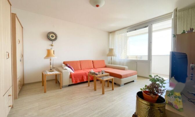 Двухкомнатная квартира Бежиград