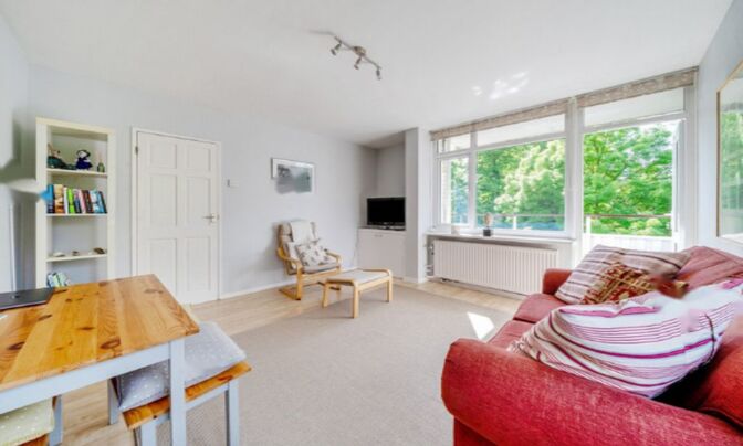 Fitzhugh Grove, Battersea