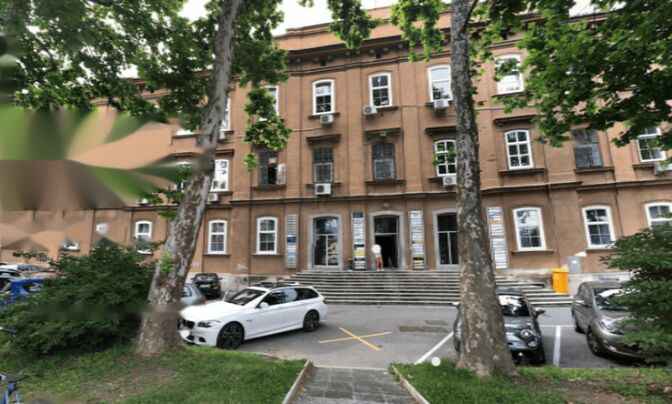 Офисный центр на Тржашка