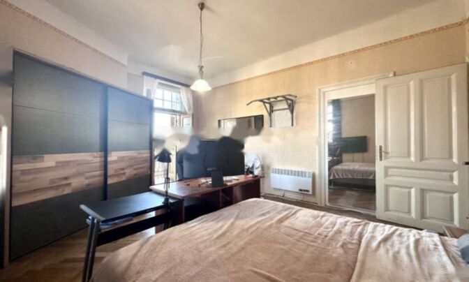 Трёхкомнатная квартира, Центр