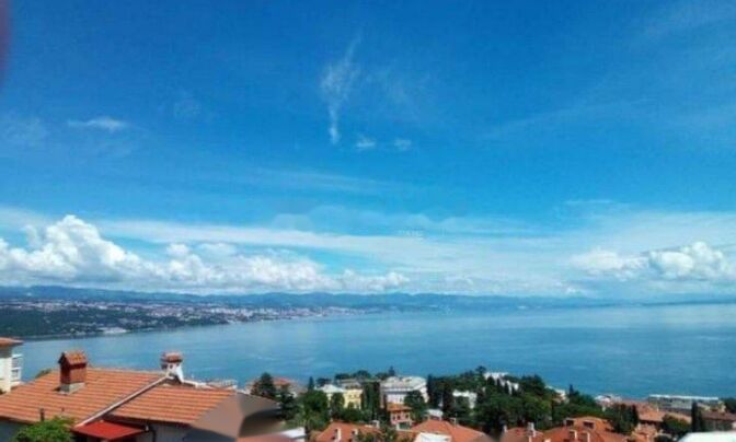 Семейный дом 280 м², Центр