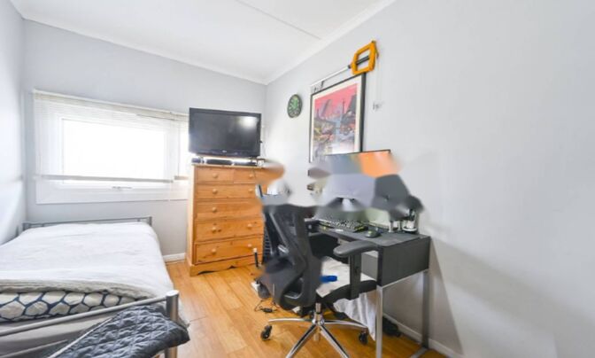 Woodchester Square, Royal Oak