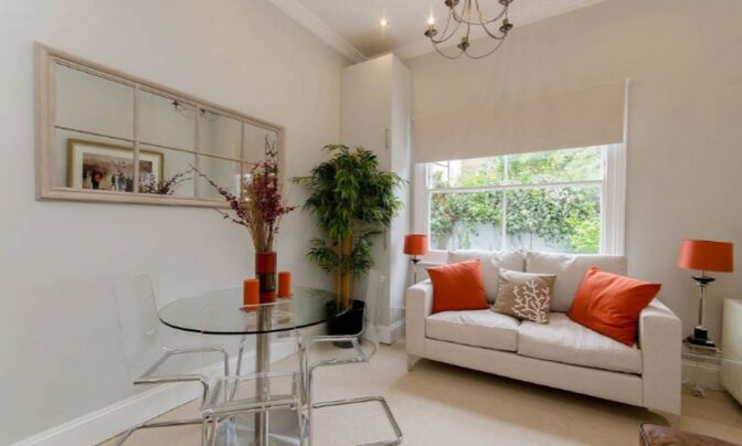 Hammersmith Grove, Brackenbury Village