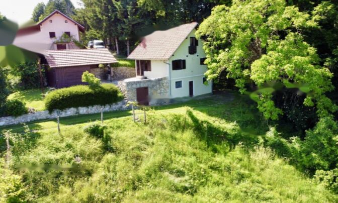 Дом, Белски Врх