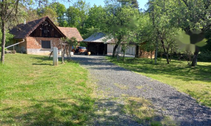 Дом, Мощанци