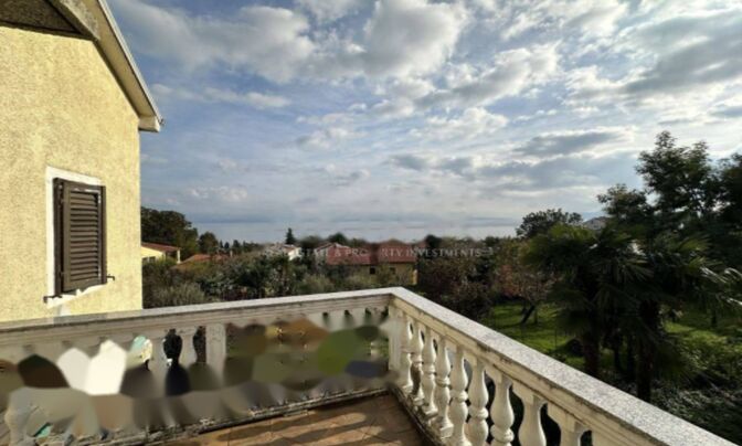 Семейный дом Ика, Опатия