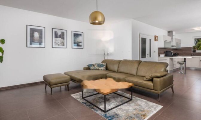 Дом в Вепринаце, Опатия