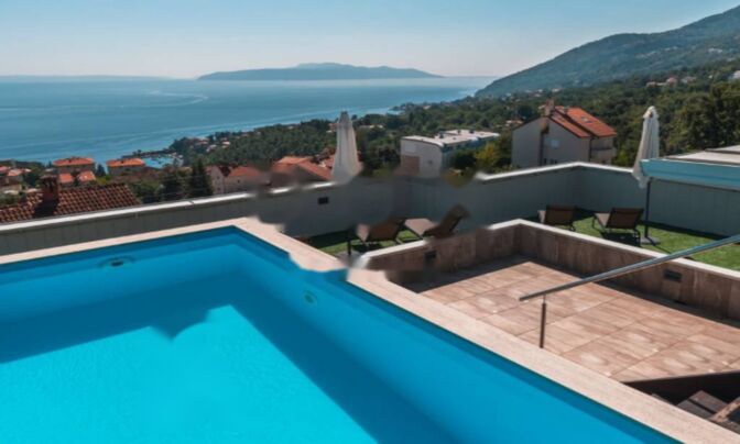 Трехкомнатная квартира в Опатии