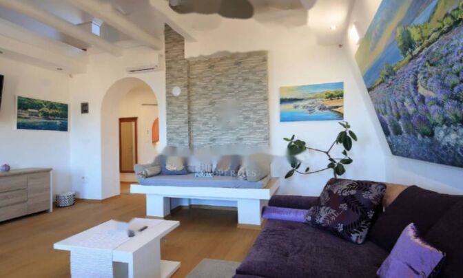 Четырехкомнатная квартира в центре Опатии