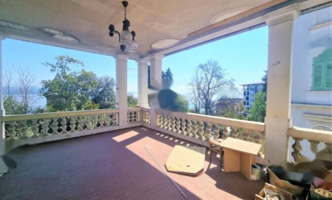 Трехкомнатная квартира в центре Опатии