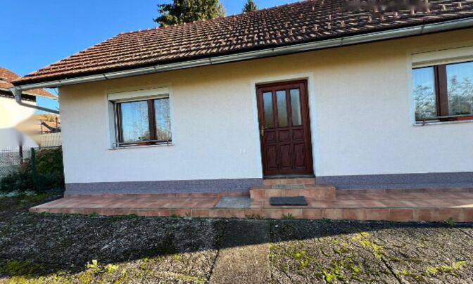 Дом у реки Крка в Велике Малинце