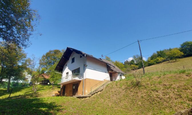 Дом в Златече у Новой Церкви