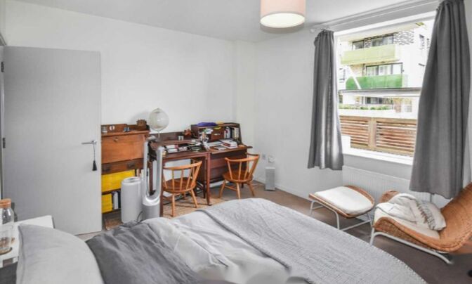 Ravenswood Court, Acton