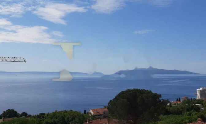 Четырехкомнатная квартира в Опатии