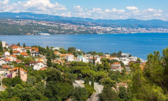 Четырехкомнатная квартира Опатия