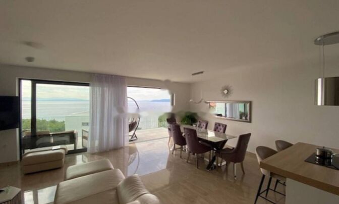 Семейный дом 250 м² в Побри