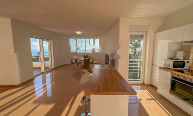 Трехкомнатная квартира Опатия