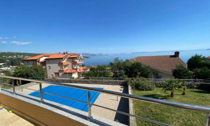 Трёхкомнатная квартира Центр