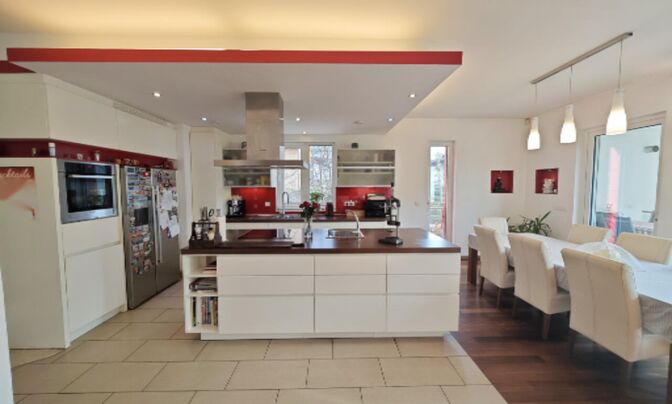 Дом Любляна Бежиград