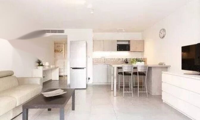 Apartment Cannes California