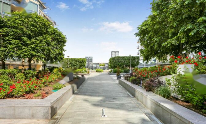 Juniper Drive, Wandsworth Town