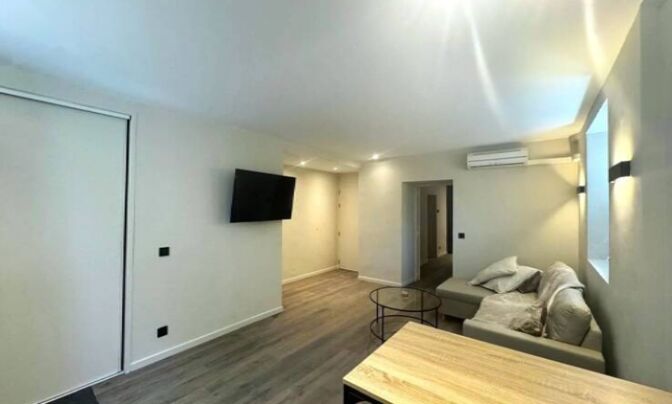 Apartment Cannes California