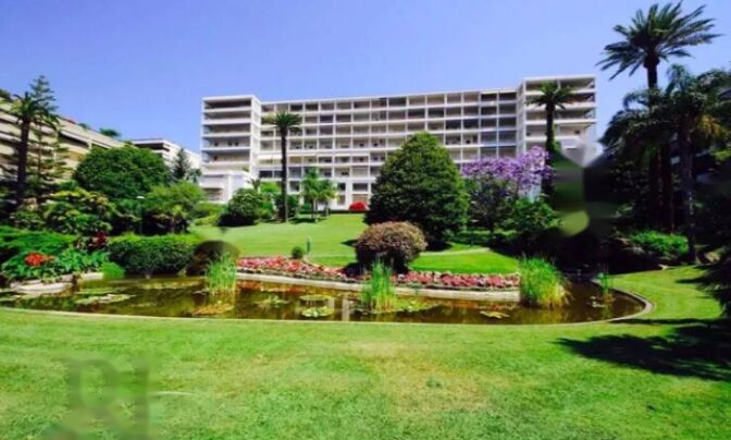 Apartment Cannes California