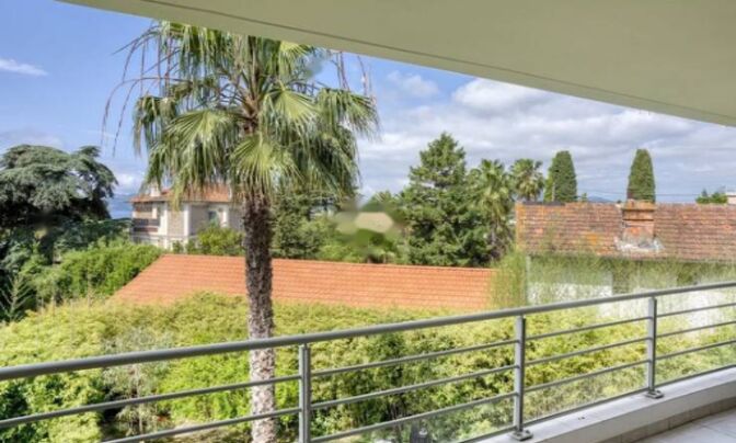 Apartment Cannes California