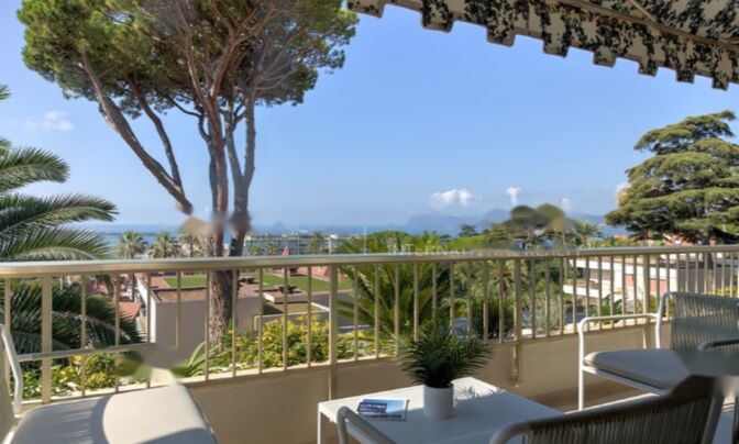Apartment Cannes California