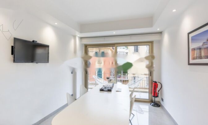 Apartment Monaco, Port