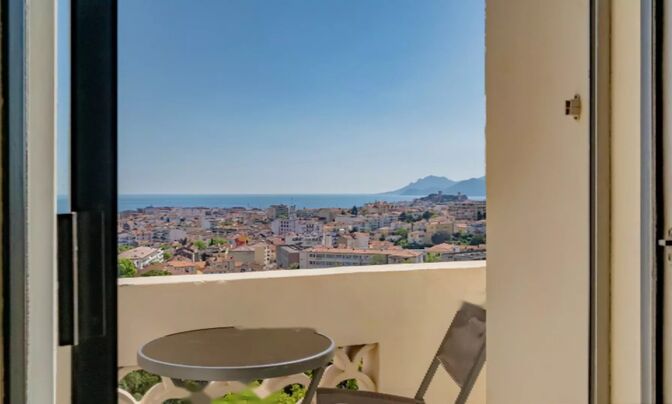 Apartment Cannes California