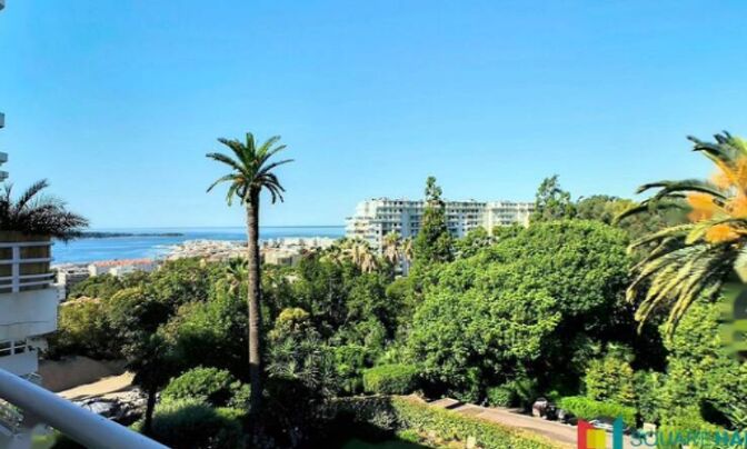 Apartment Cannes California