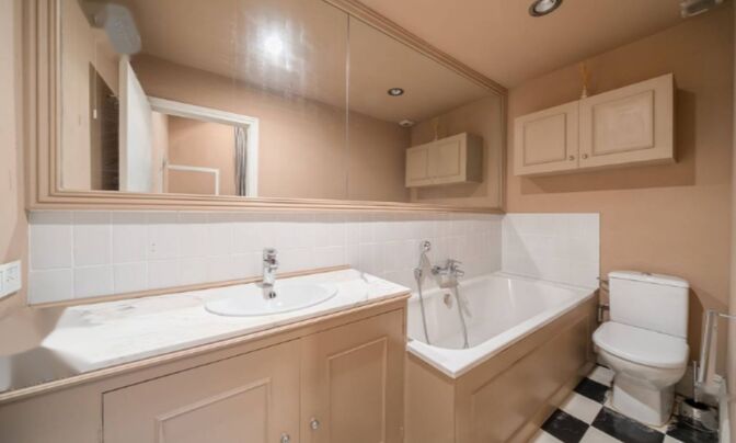 Sloane Gardens, Sloane Square