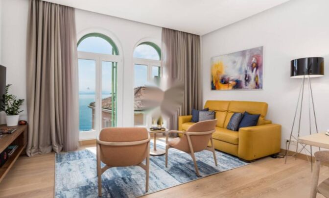 Трехкомнатная квартира в центре