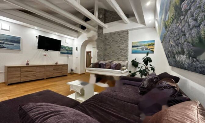 Четырёхкомнатная квартира Центр