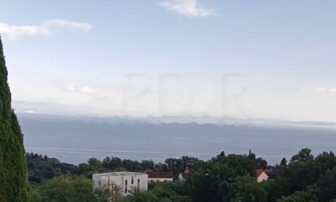 Четырехкомнатная квартира в Опатии