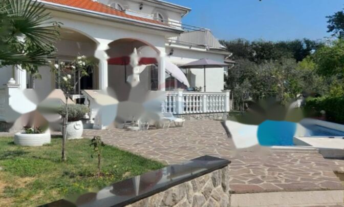 Семейный дом Побри, Опатия