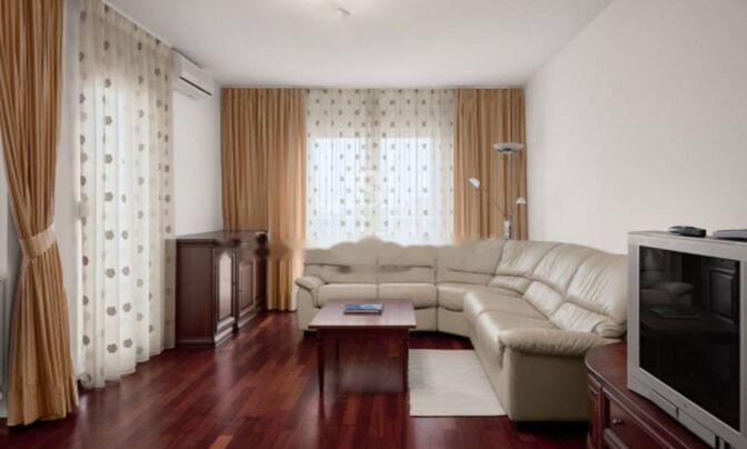 Трёхкомнатная квартира, Центр