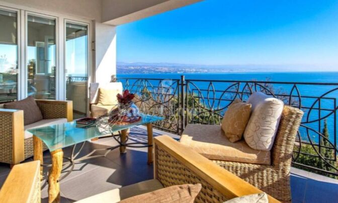 Четырехкомнатная квартира, Центр