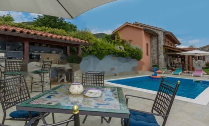 Дом в Поляне, Опатия