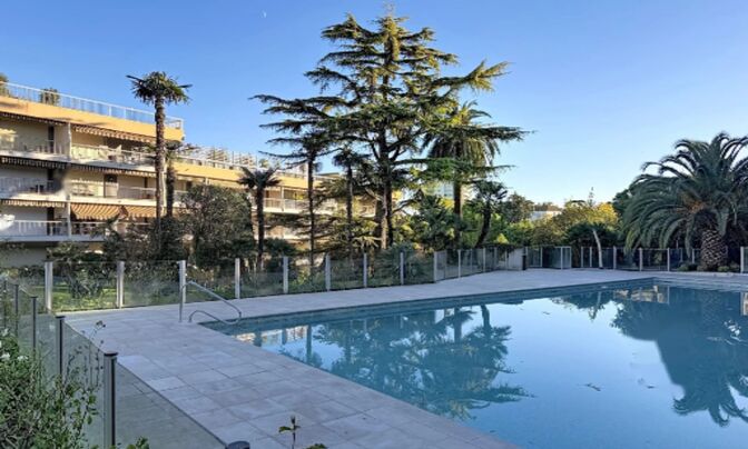 Apartment Cannes California