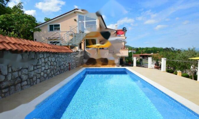 Семейный дом в Вепринаце