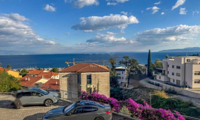 Трехкомнатная квартира Ичичи