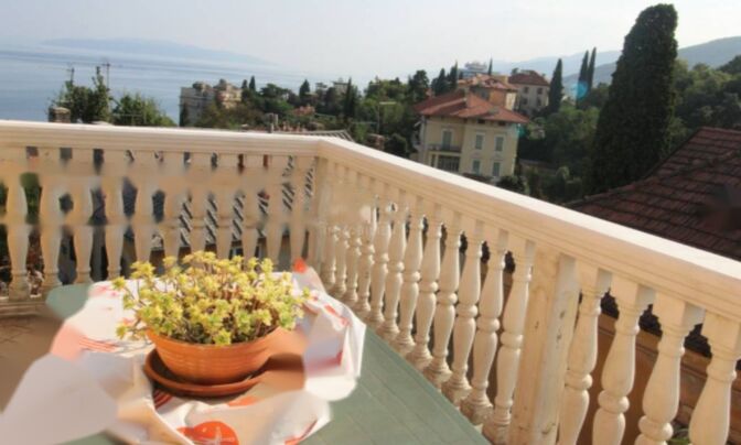 Двухкомнатная квартира в центре Опатии